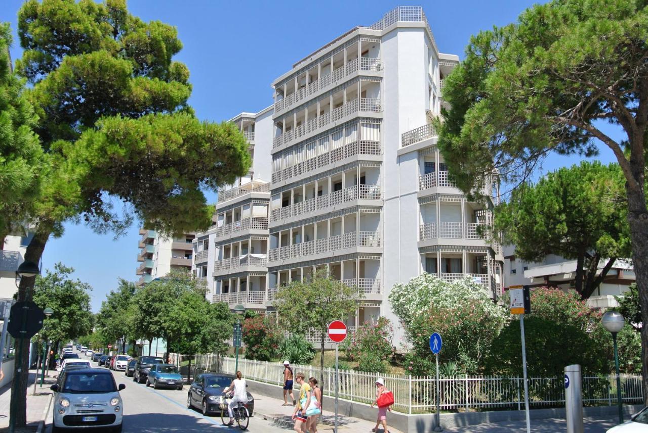 Appartamenti Lungomare Sabbiadoro Lignano Sabbiadoro Exterior foto